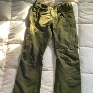 Burton women’s snowboard pants XS Olive green